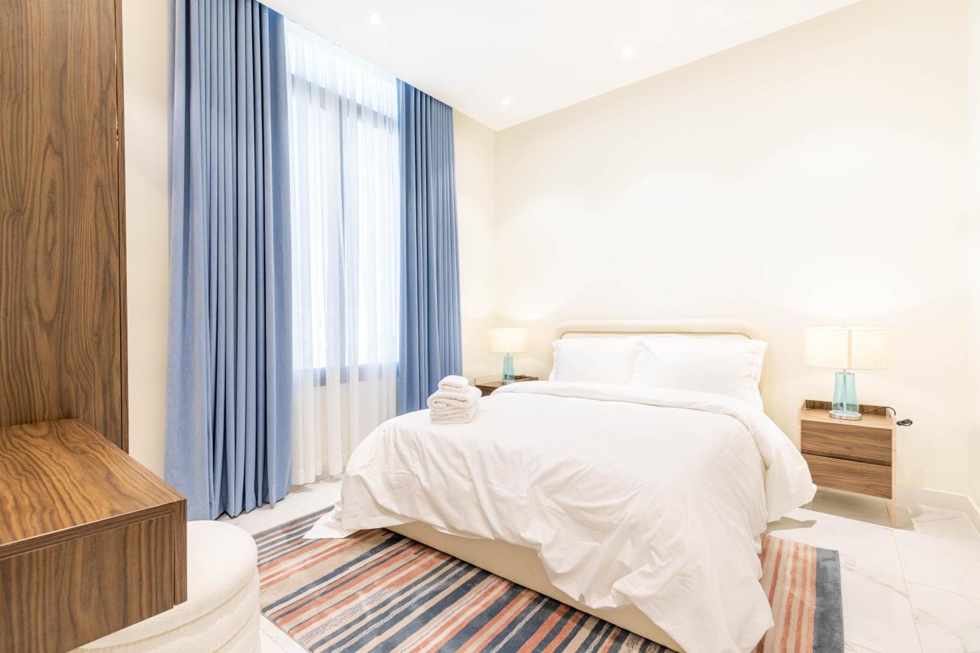 Amber Hospitality - Al Qairawan Apartment