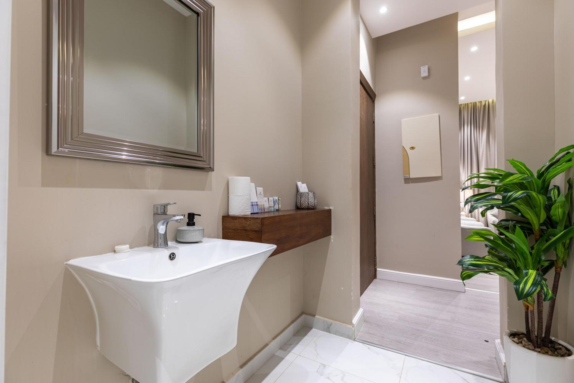 Amber Hospitality - Al Qairawan Apartment *